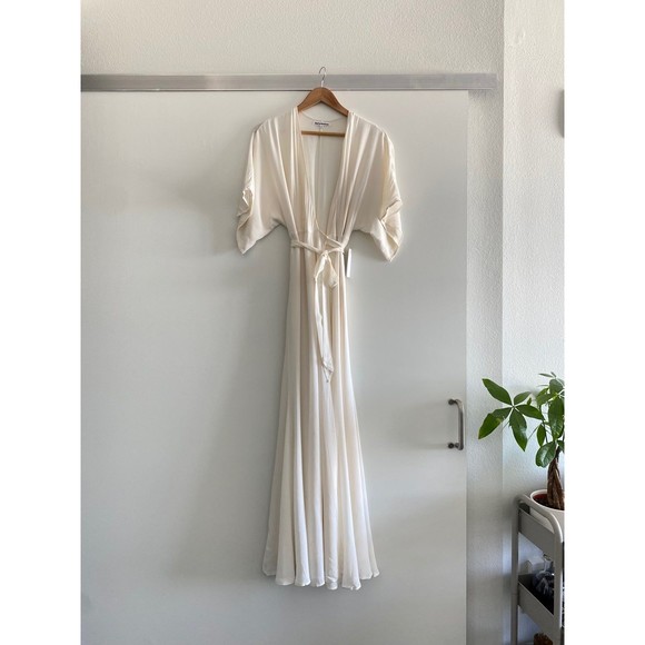 NWT Reformation Winslow Dress in Ivory Size Medium - Picture 6 of 12